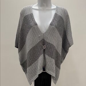 Simply Irresistible Two-Tone Gray Ribbed V-Neck Button Poncho